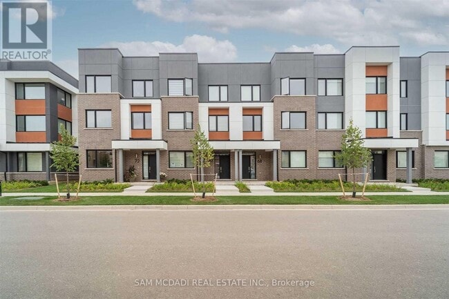 Building Photo - 70 Huguenot Rd