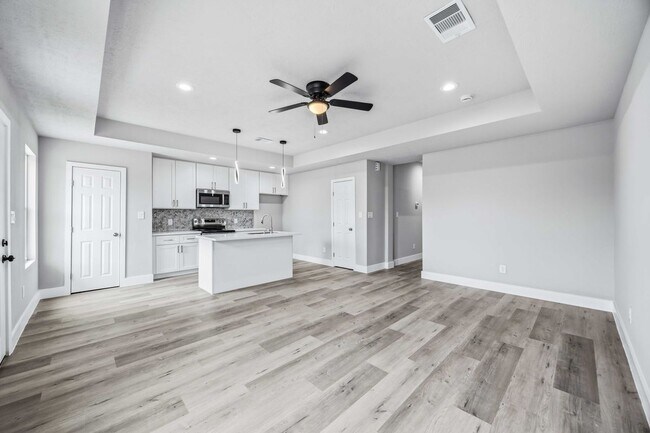 Building Photo - 8512 Farqueson St