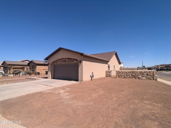 Foto del edificio - 1001 Half Moon Pass