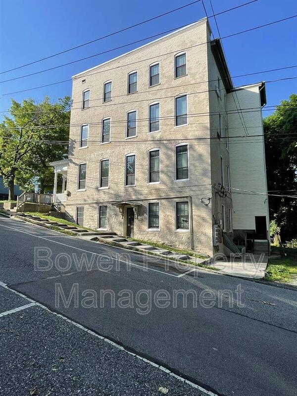 203 W Baltimore St, Hagerstown, MD 21740 Condo for Rent in Hagerstown