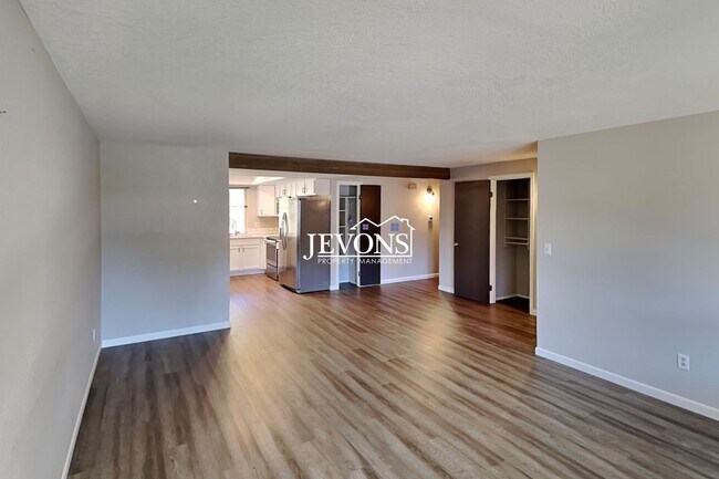 Foto del edificio - 803 S 68th Ave