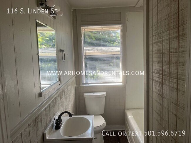 Foto del edificio - 116 S Linden St