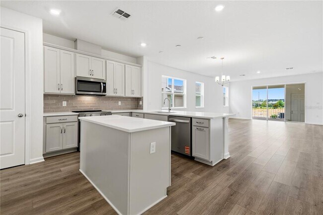 Foto del edificio - 17049 Haggerty Hollow Dr