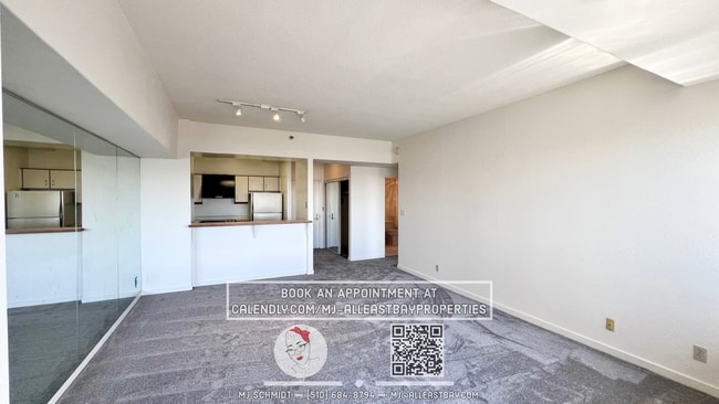 Building Photo - Views Views!!! Large 1 bdrm / 1 Bth with s...