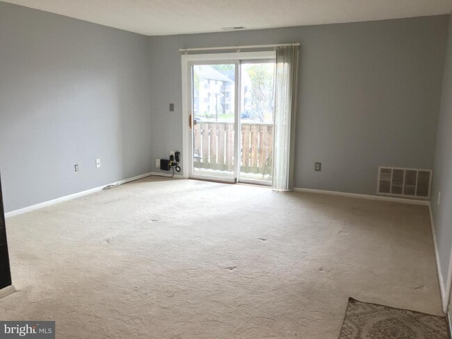 Building Photo - 2412 Ravens Crest Dr