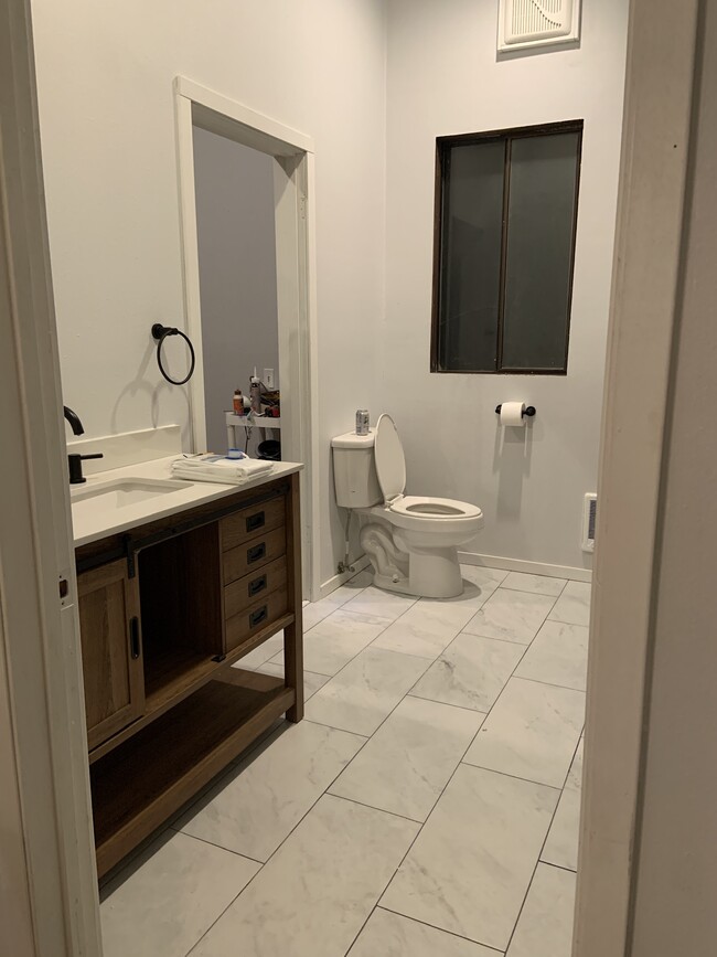 master bath with shower - 9928 Saunders Road