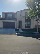 Building Photo - 4780 S Ivy Ave