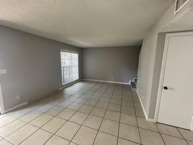 Foto del edificio - 3507 Coral Springs Dr