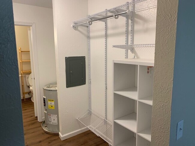 Foto del edificio - Large Completely Renovated Luxury Condo For Rent at 1664 Brownstone Blvd, Toledo Oh 43614