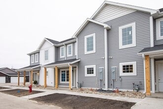 Building Photo - 121 Sleeper Wy