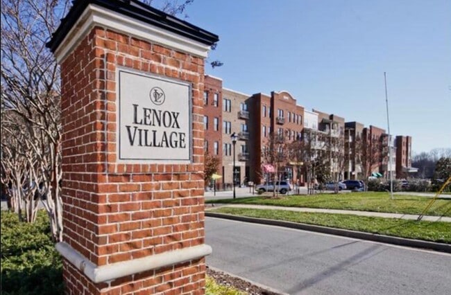 Foto del edificio - 2 bed 2 bath Lenox village condo
