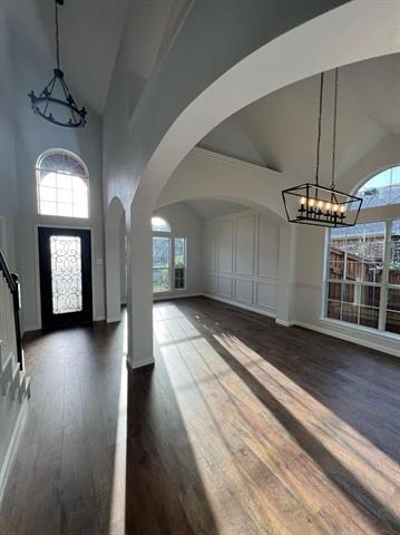 Building Photo - 812 Hunters Glen