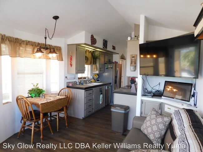 Foto del edificio - 1 br, 1 bath House - 13105 E. 51st Ln.