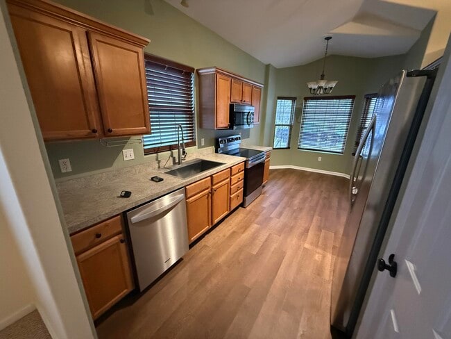 Foto del edificio - 2204 Market Garden Ln