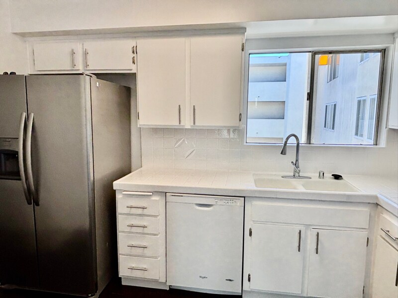 Foto principal - 17440 Burbank Blvd