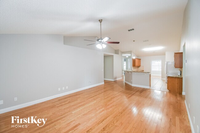 Building Photo - 121 The Vinings Dr