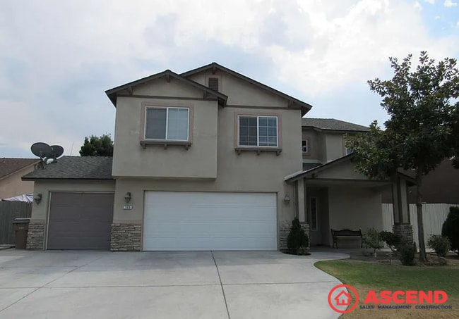 Building Photo - Large Two Story Home Near Golden Valley Hi...