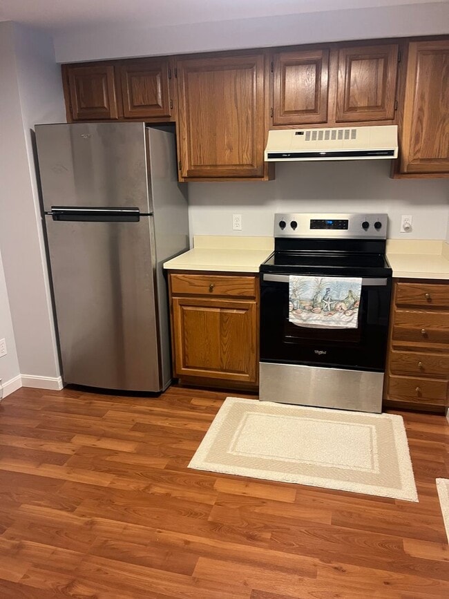 Building Photo - Fully updated 2Bd / 2Br Bassett Pond Condominium in West Yarmouth