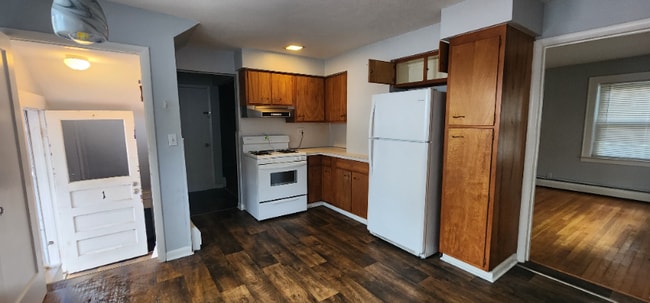 Building Photo - 9523 Brewerton Rd