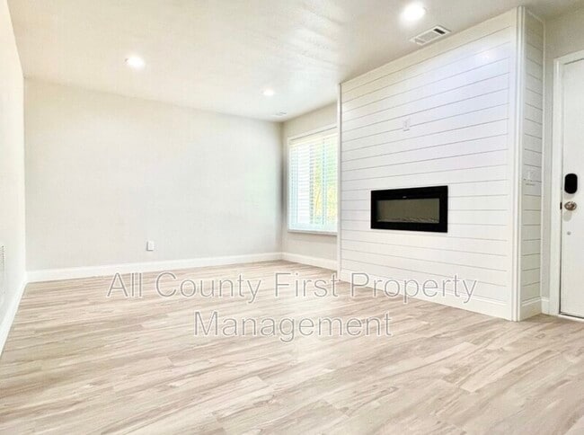 Photo - 1344 N Hampton Rd Apartment