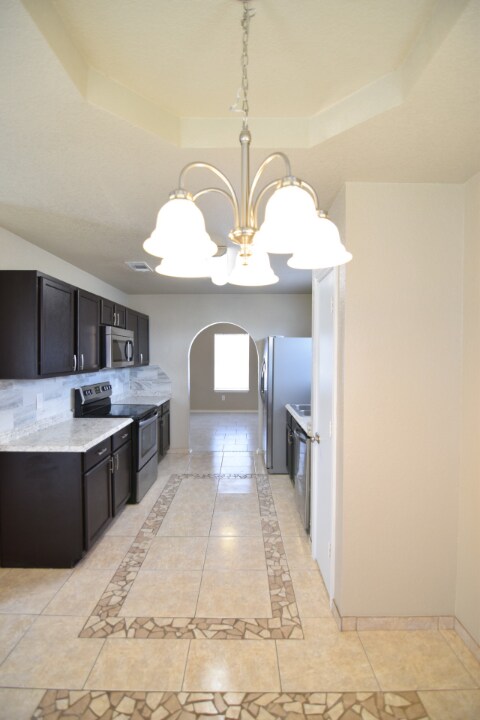 Foto del edificio - 3404 Driftwood Dr