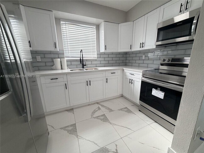 Foto del edificio - 508 E 23rd St