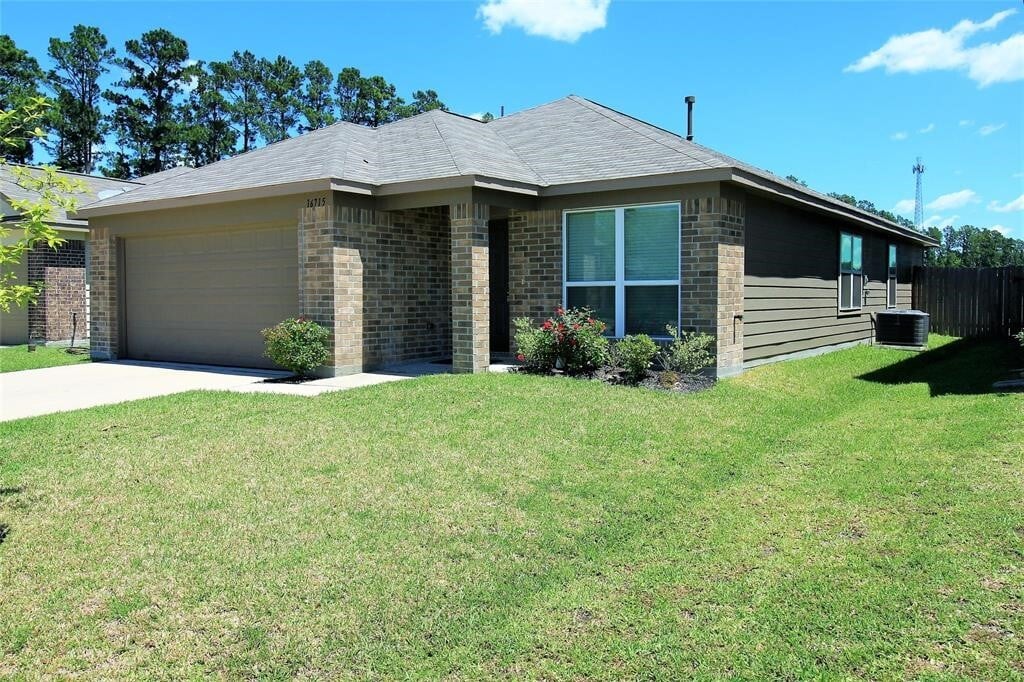 Foto principal - 16715 Lark Bunting Ln