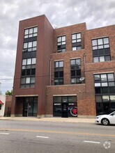 Building Photo - 1610 W Grand Ave