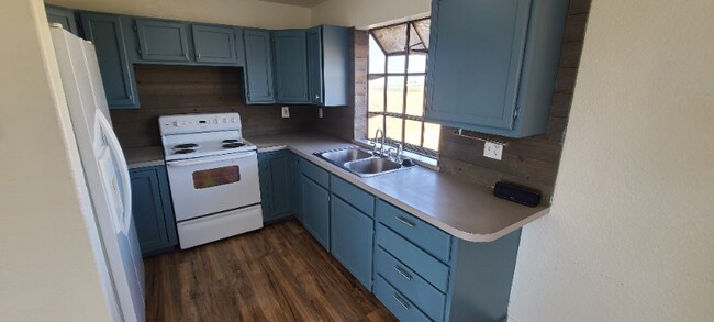 Foto del edificio - 3250 N 2300 E Rd