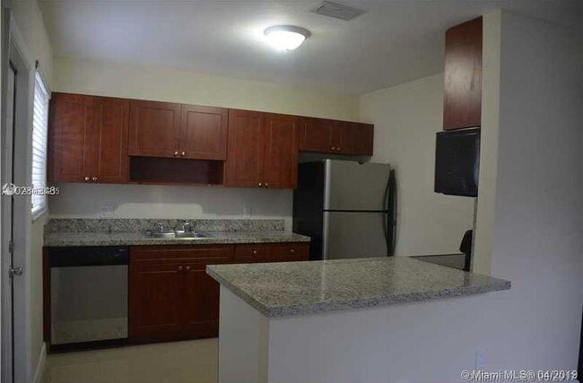 Foto del edificio - 1155 NE 119th St