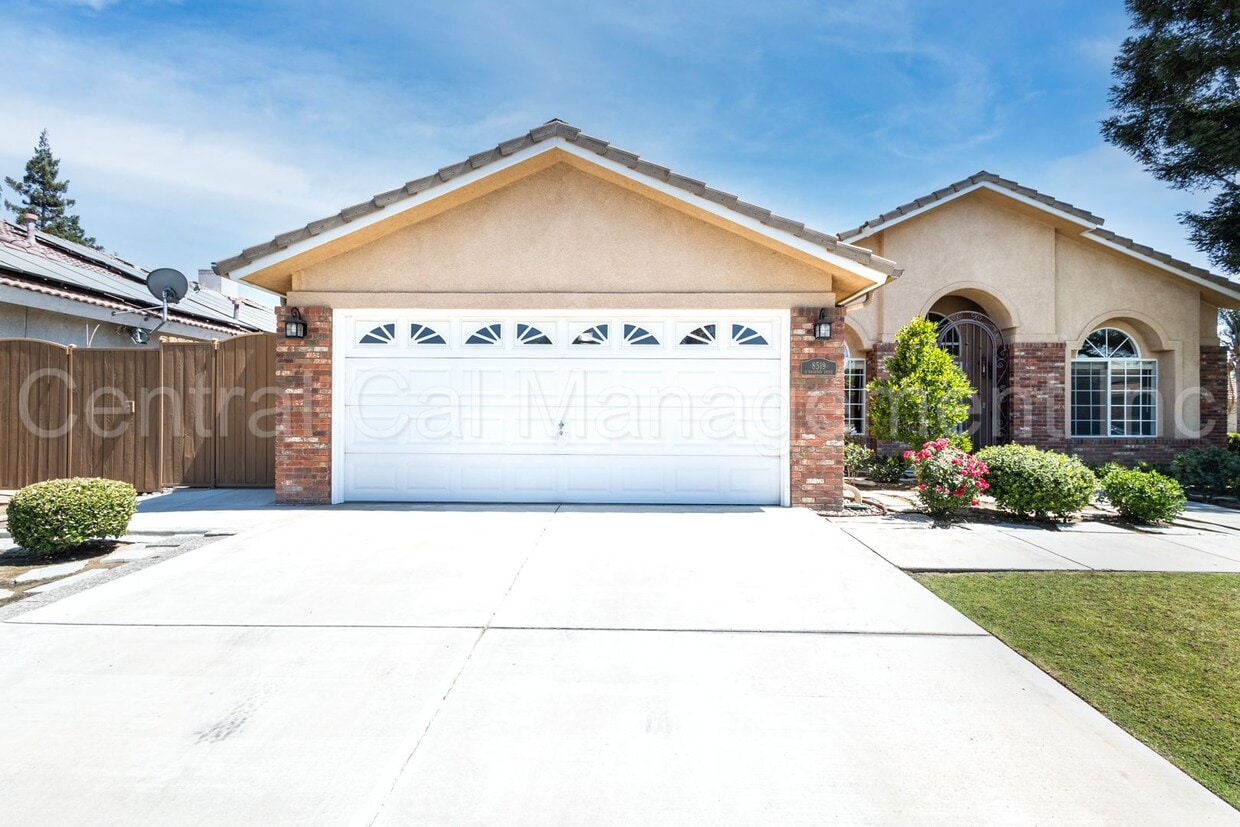 Primary Photo - 3 Bedroom + Office, 2 Bath Home with Solar...