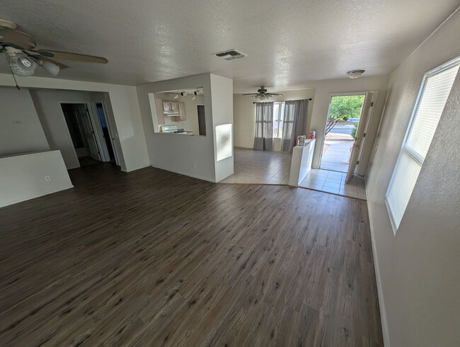 Building Photo - Gorgeous NW 3Bed & 2Bath Home in Rancho Vi...