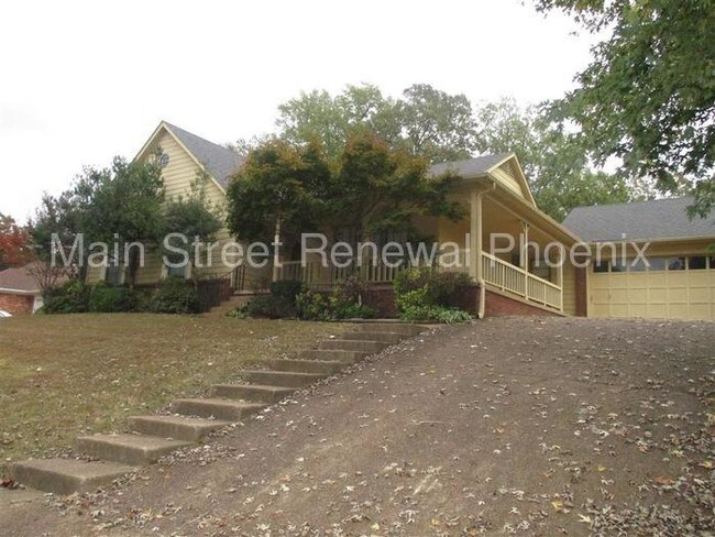 Building Photo - 2040 Mount Badon Ln