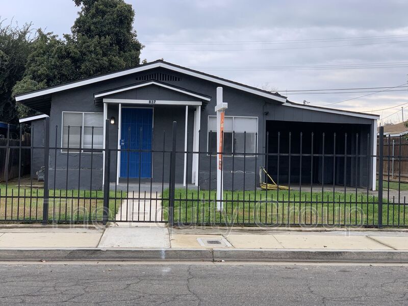 Foto principal - 837 E Evening Glow Ave