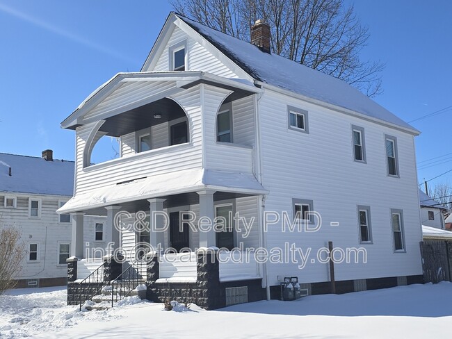 Building Photo - 2800 E 124th St