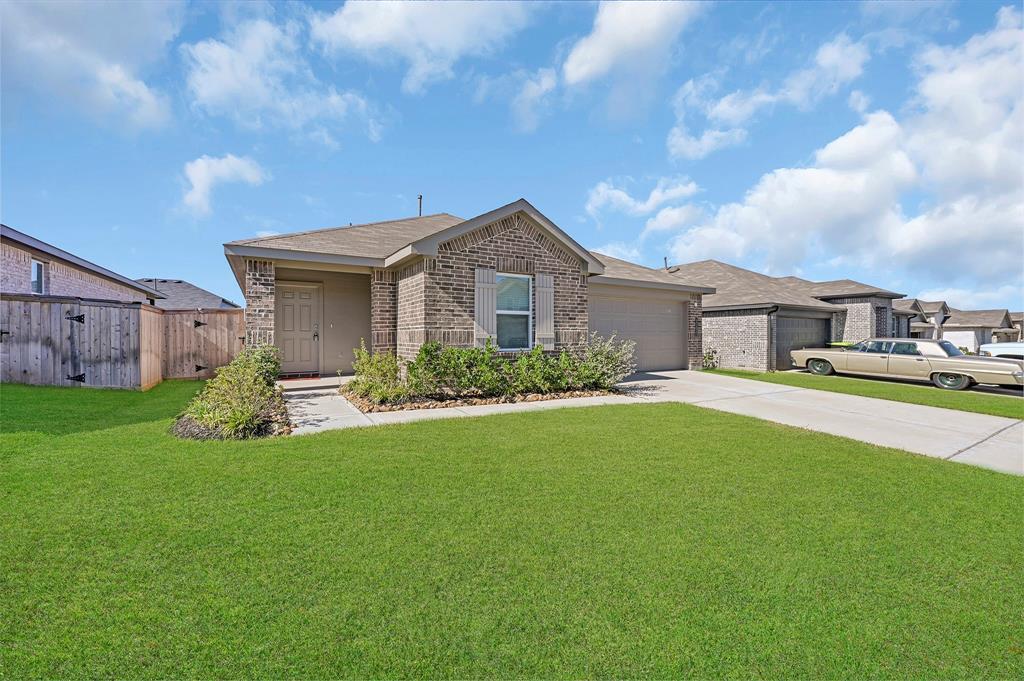 Foto principal - 40623 Pine Spruce Ln