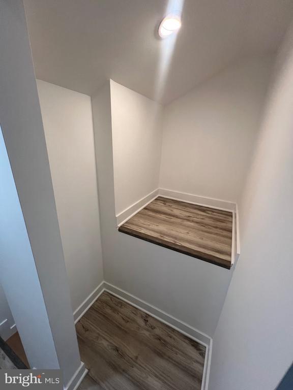 Foto del edificio - 169 Lawn Park Ave