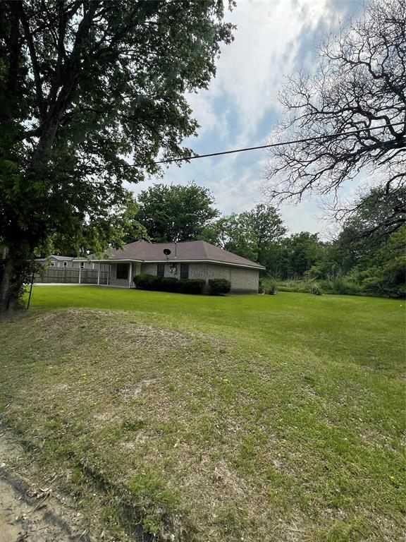 Building Photo - 201 Pinecrest Rd