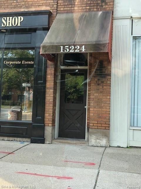 Building Photo - 15224 E Jefferson Ave