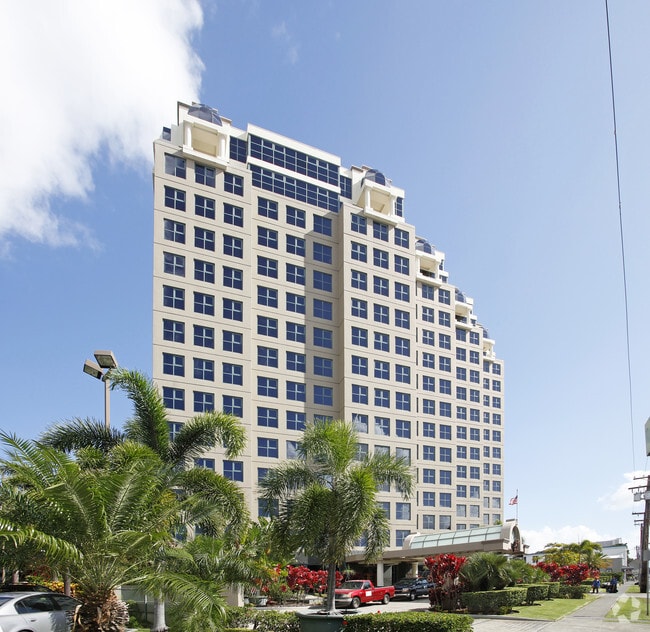 Primary Photo - Queen Victoria Condominiums