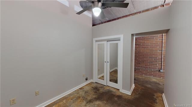Building Photo - Awesome and modern loft condo for lease in...