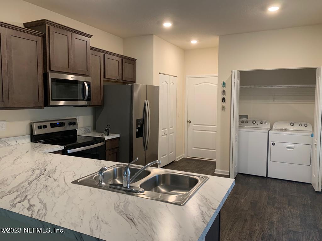 Foto principal - 7912 Echo Springs Rd