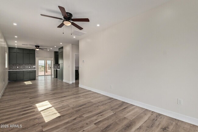 Foto del edificio - 11437 W Lakeshore Dr