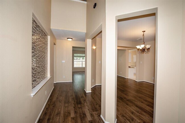 Building Photo - 8301 Seagull Ln