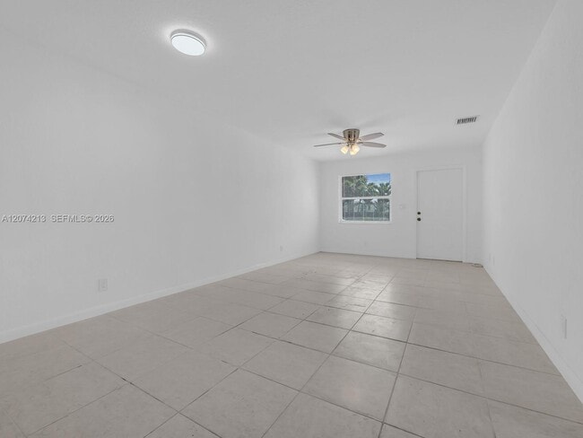 Building Photo - 241 NW 40th St
