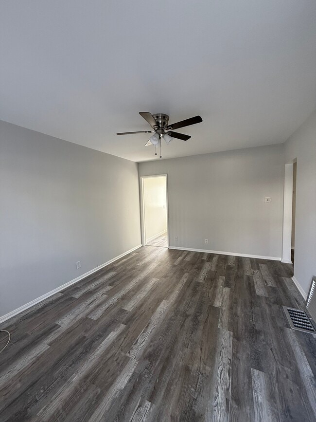 Foto del edificio - 1009 E Garfield Ave