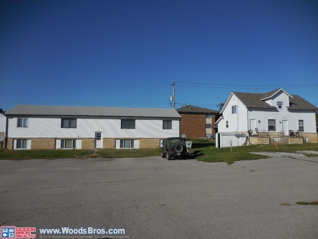 Building Photo - 433 W Saunders Ave