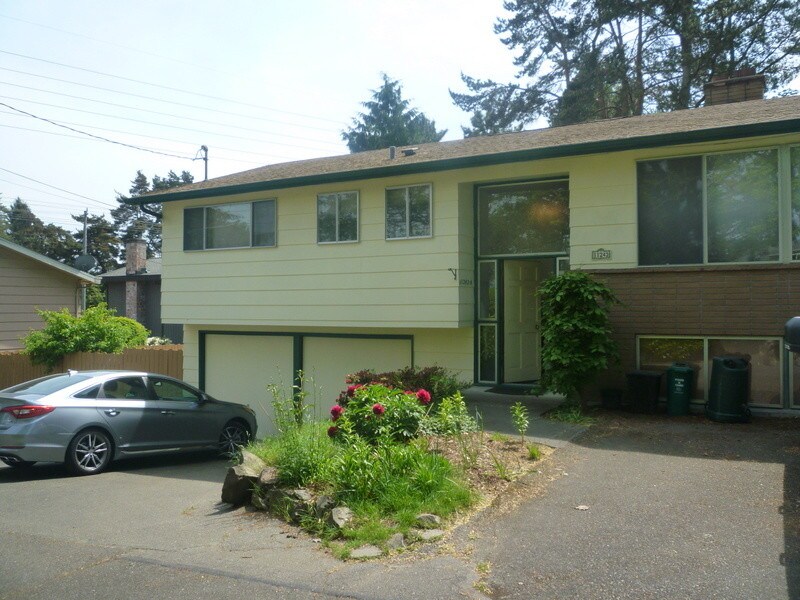 Building Photo - 11242 Fremont Ave N