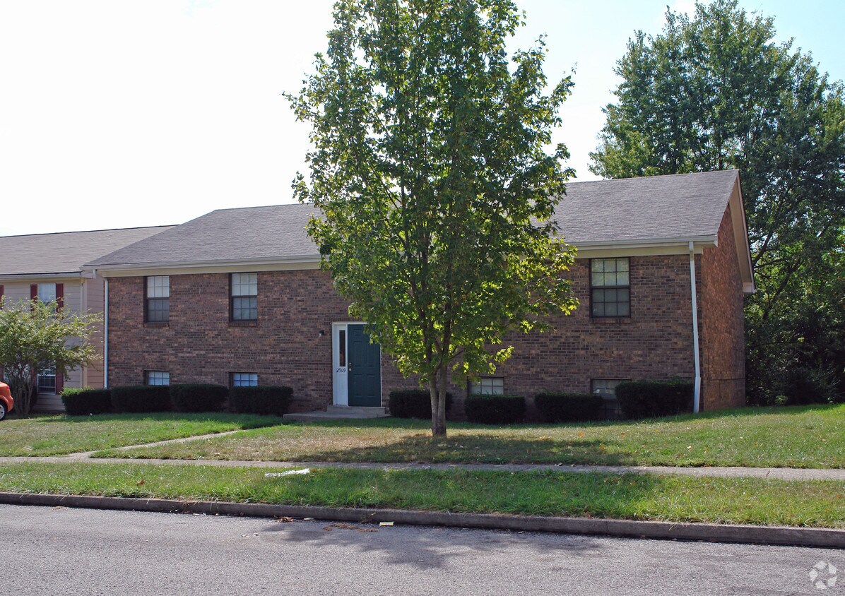 2909 Winter Garden Dr, Lexington, KY 40517 Apartments in Lexington