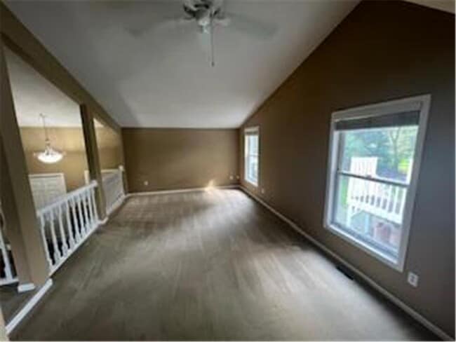 Foto del edificio - 19460 Vine Ridge Rd